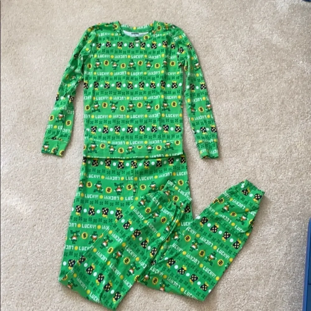 St Patrick’s Day Gymboree Size 12 pajamas